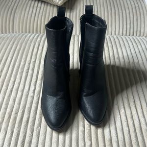 Black boot